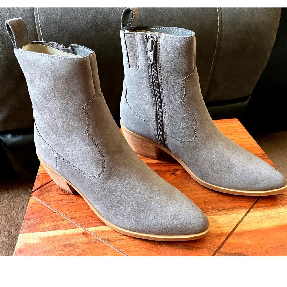 Lisa Vicky Steady-V Stone Split Suede Ankle Boots Size 5.5 M Gray Western NWT‎